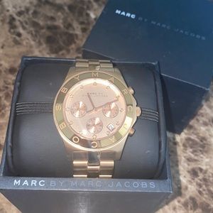 MARC JACOBS rose gold watch
